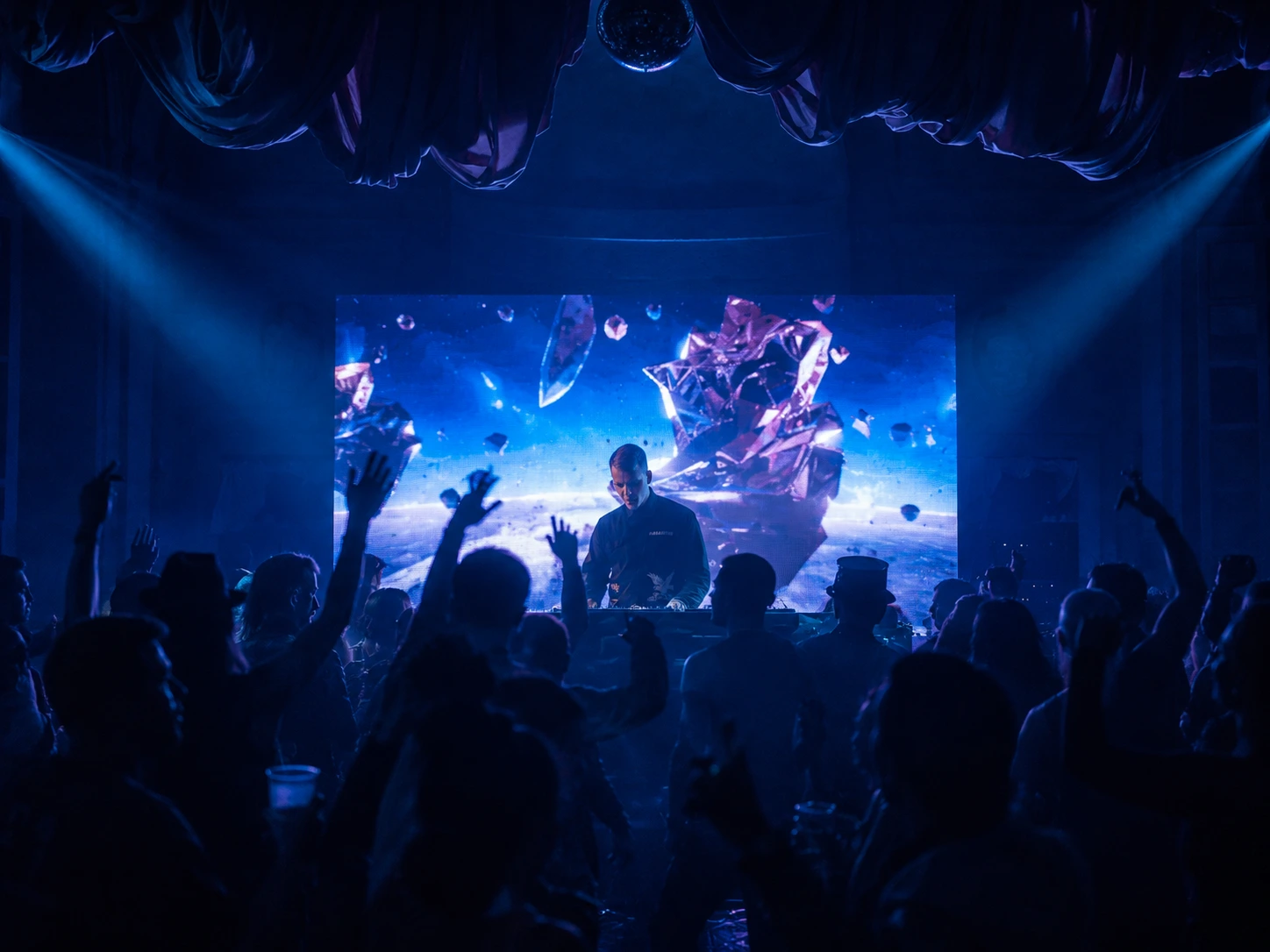 Cellar monthly rave with guest DJs